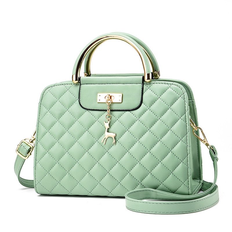 Fashionable ladies are versatile with cross-body handbags. CJBHNSNS 29541