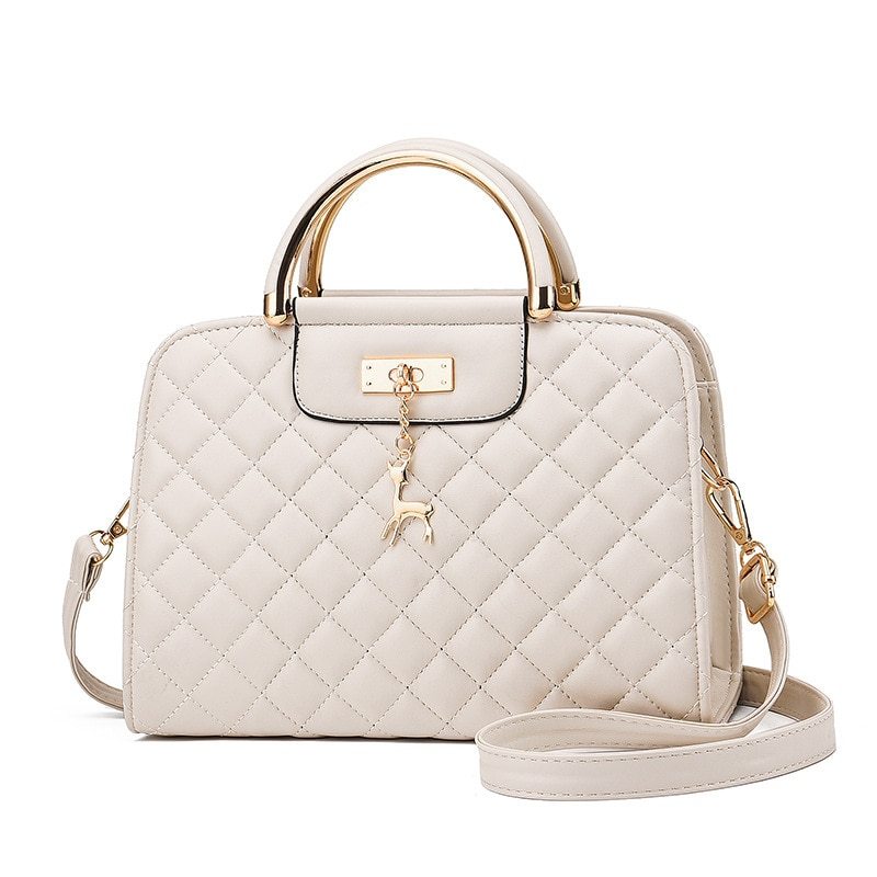 Fashionable ladies are versatile with cross-body handbags. CJBHNSNS 29541